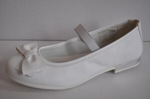 Buty do komunii dziewczęce Primigi 1440611 kolor biały r35