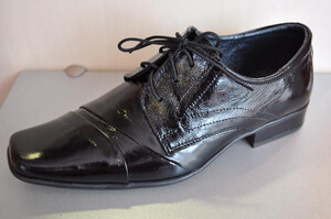Obuwie buty chłopiece skórzane lakierowane 503 czarne lakierki brak