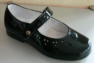 Hiszpańskie obuwie lakierowane firmy Pablosky model 354919 brak