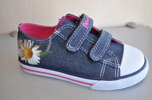 Tenisówki buty obuwie dziewczęce na rzepy z kwiatkiem Pablosky 994420 rozmiary 25-36